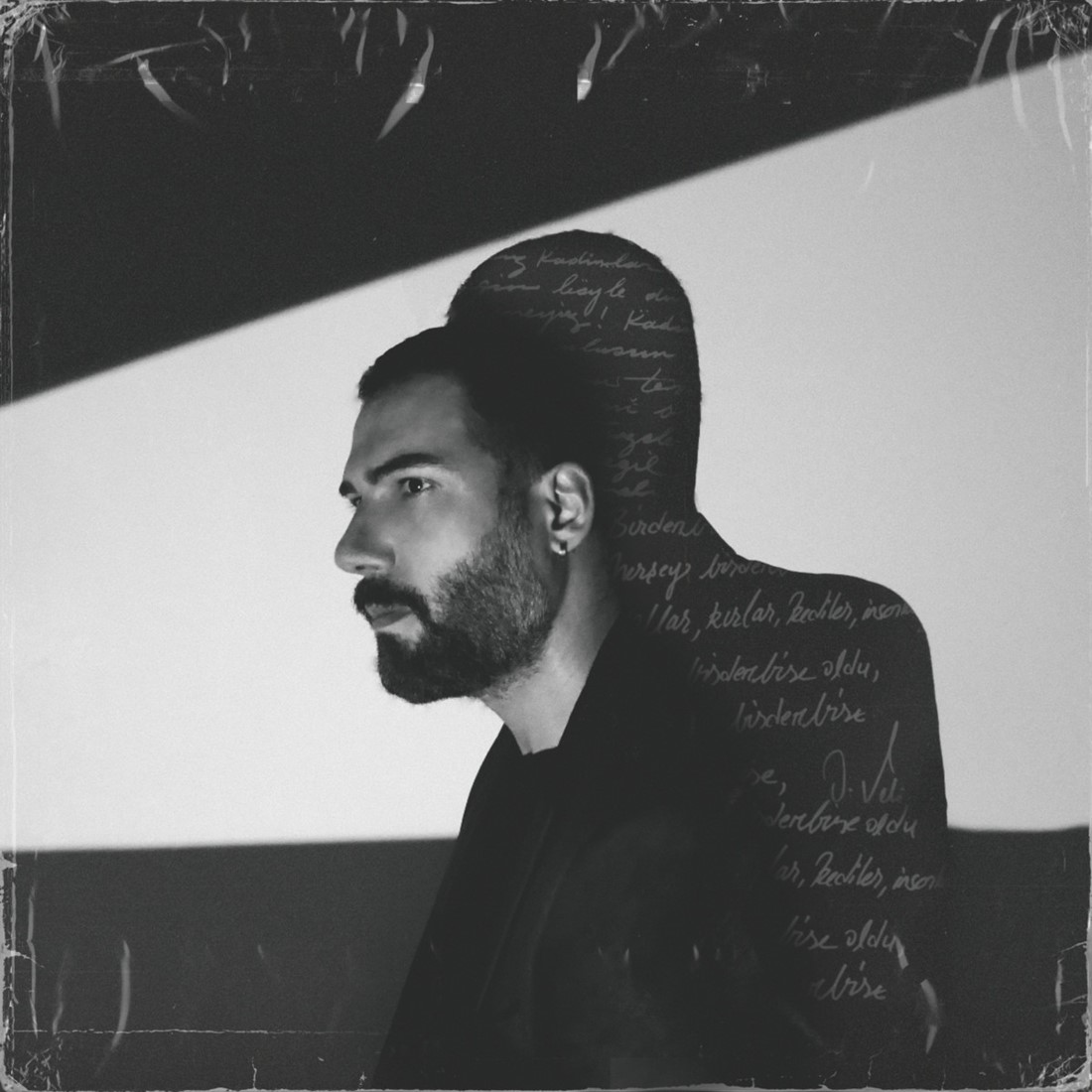 Kenan Yılmaz’ın son teklisi “Birdenbire”