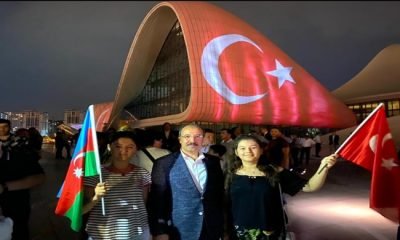 Büyükelçisi Cahit Bağcı’nın katılımıyla Haydar Aliyev Merkezi binasına Türkiye bayrağı yansıtıldı