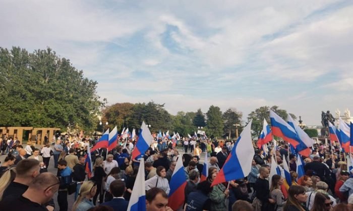 По всей стране активисты «Единой России» вышли на митинги в поддержку принятия в состав России территорий ЛДНР, Херсона и Запорожья