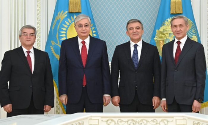 Глава государства встретился с участниками Центрально-Азиатского медиафорума